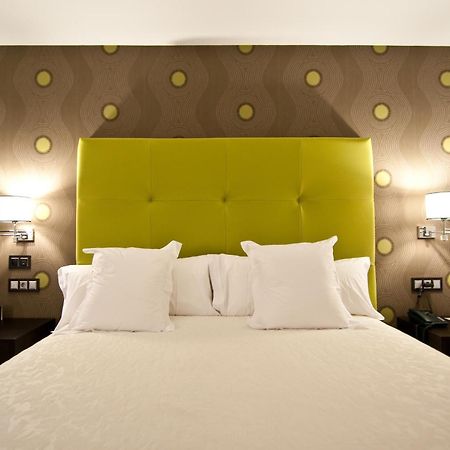 Hotel Infanta Leonor Écija Exteriör bild