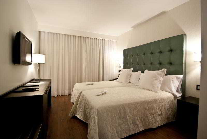 Hotel Infanta Leonor Écija Exteriör bild