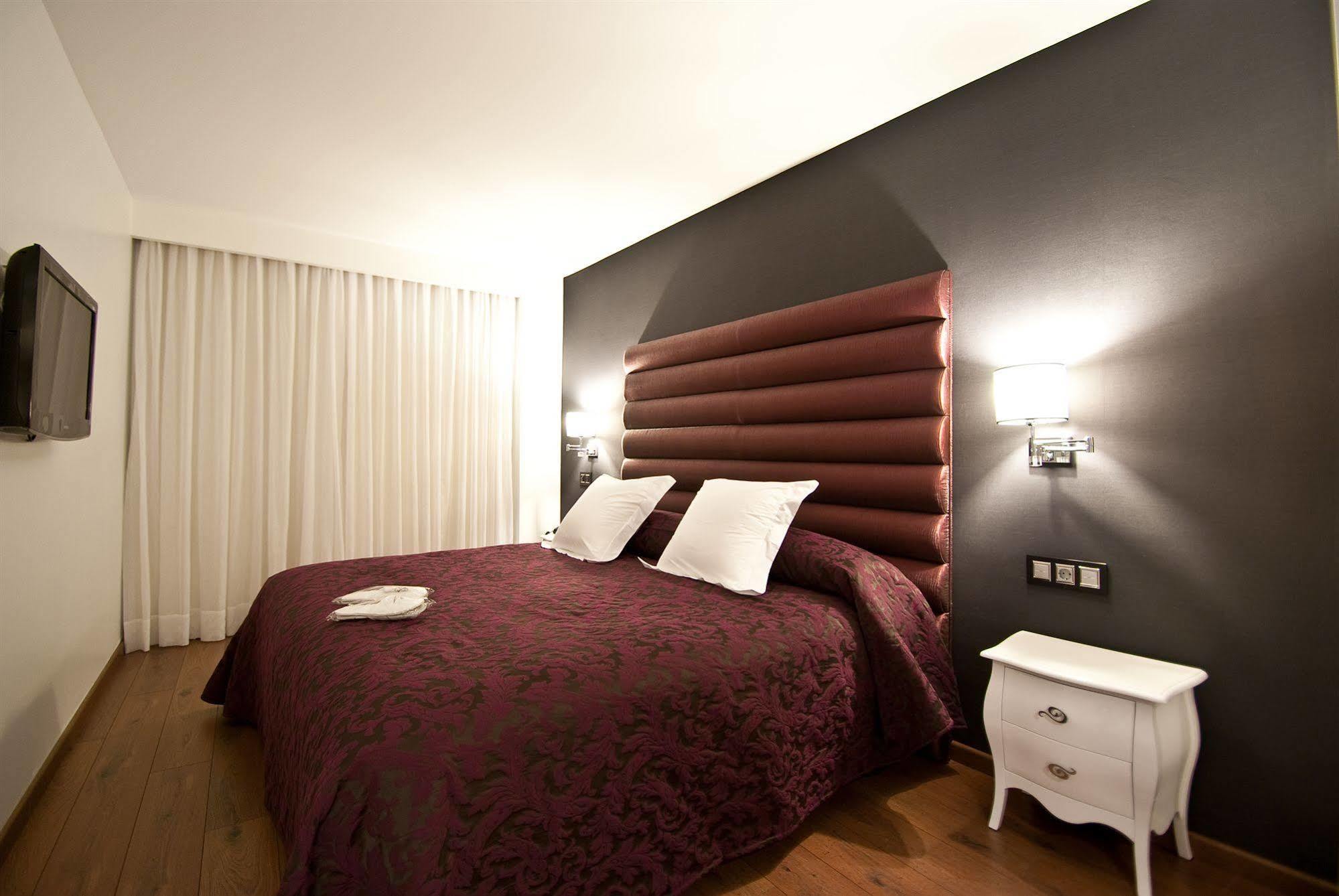 Hotel Infanta Leonor Écija Exteriör bild